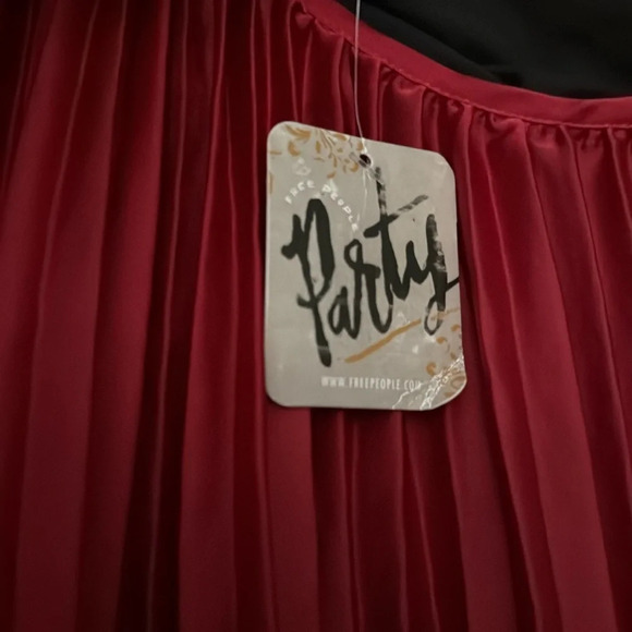 Free People Chelsea Pleated Gown one shoulder red shiny flowy dress size large - Picture 5 of 11